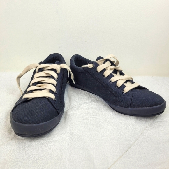 Taos Star black canvas sneakers with black soles and ivory laces casual NWOT 7.5 - Picture 1 of 10